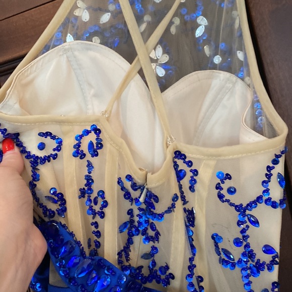 Absolutely beautiful pageant prom dress size 2 - Picture 6 of 8